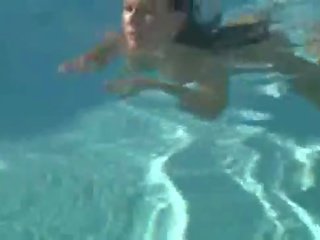 Lucius cu rihanna - piscina distracție - parte 1